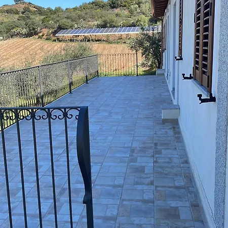 Vigna De' Luceri Apartment *